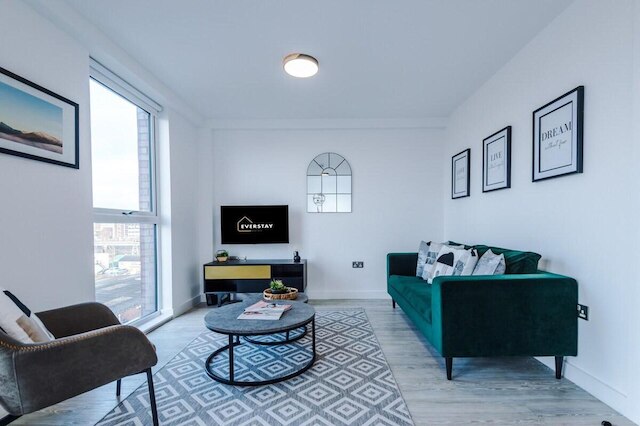 コージー 2ベッド アパートメント ニア シティセンター アンド メディアシティ