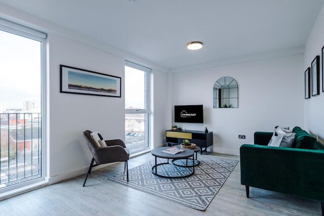 コージー 2ベッド アパートメント ニア シティセンター アンド メディアシティ