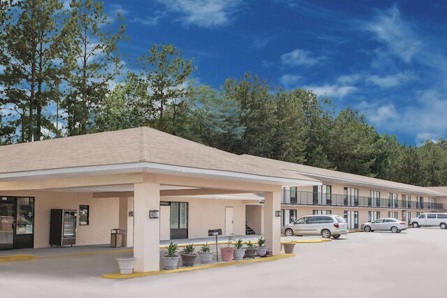 デイズ イン バイ ウィンダム ニュートン MS/I-20