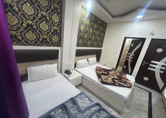 ホテル モーリャ デラックス