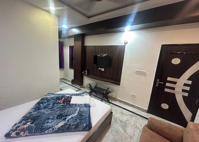 ホテル モーリャ デラックス