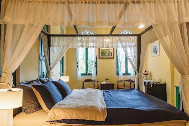 ビロム アット バーン トンジャヤ