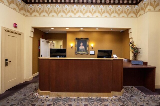 ザ バロネス ホテル