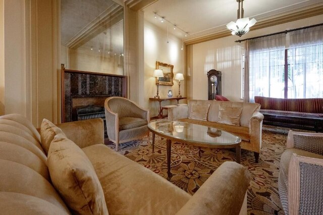 ザ バロネス ホテル