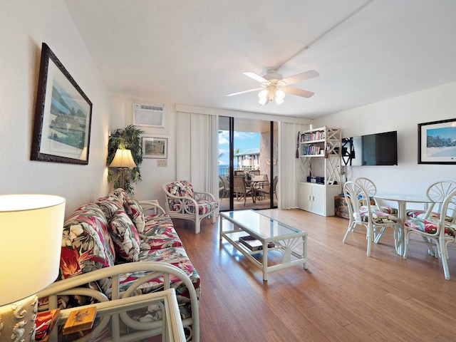 コナ リーフ F2 チャーミング オーシャンフロント コンド フォー 4!