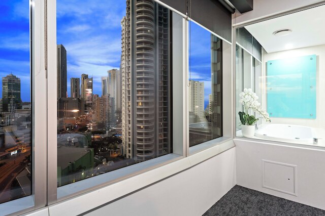 プライベート Q タワー アパートメンツ - ワウ ステイ