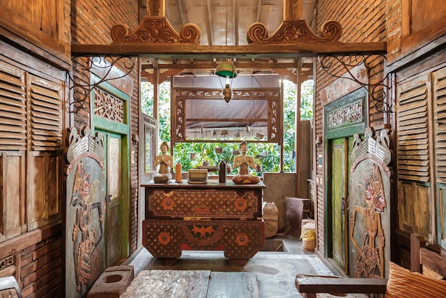 ツースペースズ リビング アット ブンガ デサ ジンバラン