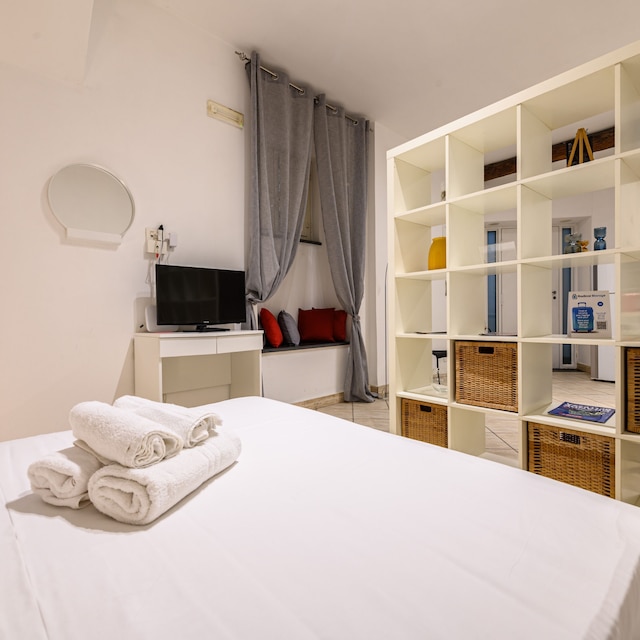 ヴィア ニロ 30 イン ナポリ