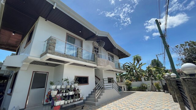 ソンリサ - ゴールデンメドウズ バイ ハイブルームズ