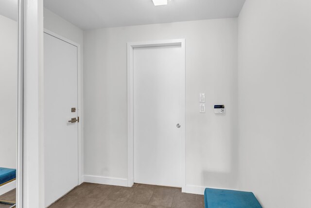 エレガント スイーツ - CN タワー & レイク ビュー