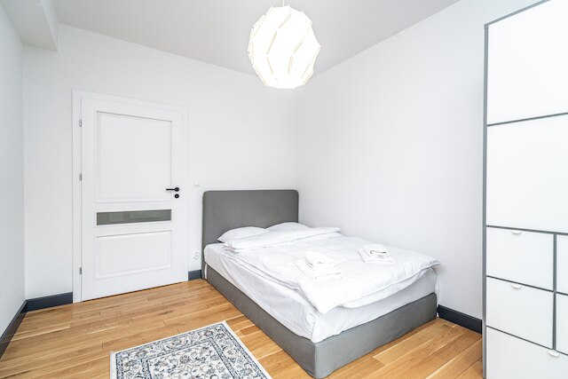 レントプラネット - カミエニカ レトマナ