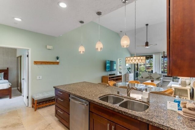 ワイレア グランド チャンピオン、#90 2 ベッドルーム コンド バイ レッドオーニング