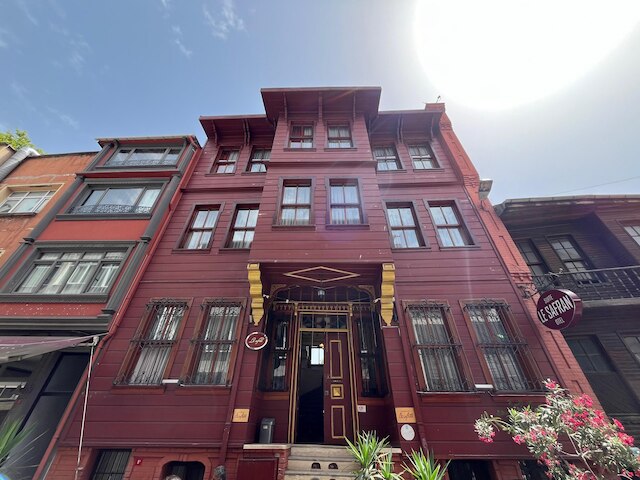 ル サフラン ホテル