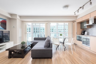 ワールド ワイド ステイズ スイート - CN タワー