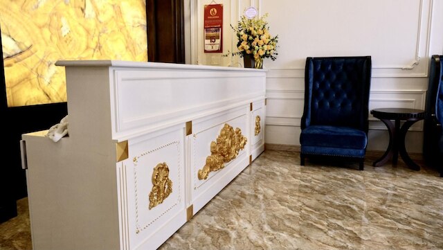 ロイヤルホテル タン トリ