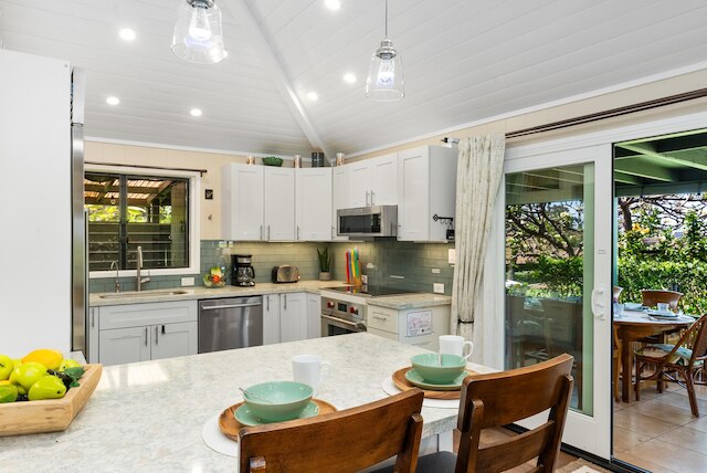 インターナショナル コロニー クラブ 22