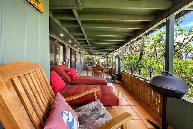 インターナショナル コロニー クラブ 22