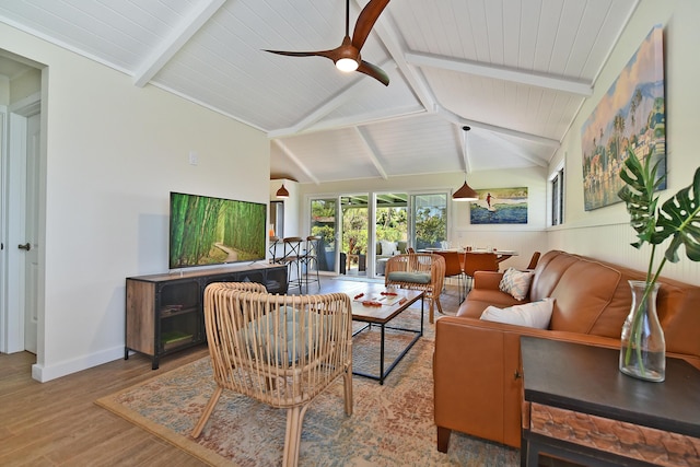 インターナショナル コロニー クラブ 20