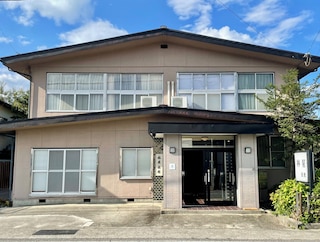 北アルプス麓のゲストハウス林屋