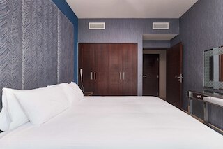 ベラビスタ プラッシュ 2BR ウィズ メイズルーム ブルバードセントラル