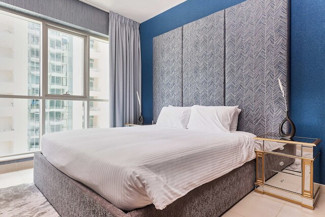 ベラビスタ プラッシュ 2BR ウィズ メイズルーム ブルバードセントラル