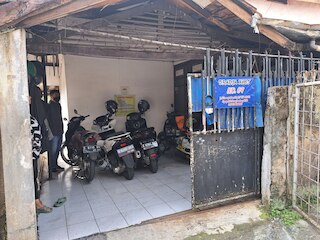 ホテル O スリワンギ ゲストハウス シャリア