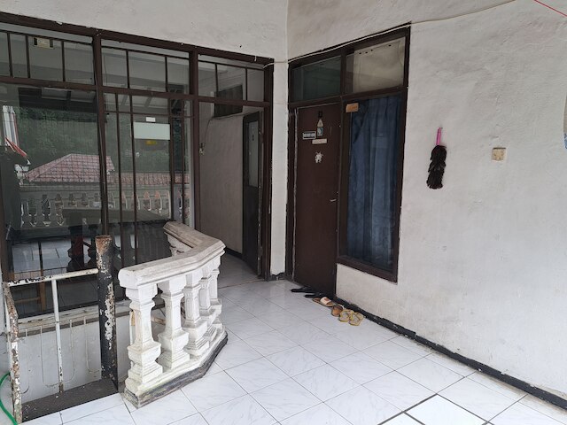 ホテル O スリワンギ ゲストハウス シャリア