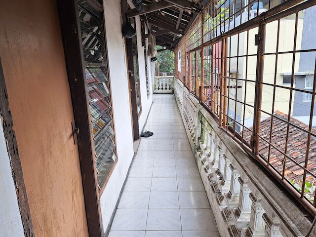 ホテル O スリワンギ ゲストハウス シャリア