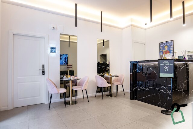 ホティデイ ルーム コレクション - ナポリ ムゼオ スイート