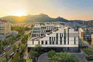 Flow And Co. Qingdao, Autograph Collection