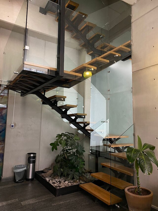 メデジン 148 バイ ミスター W