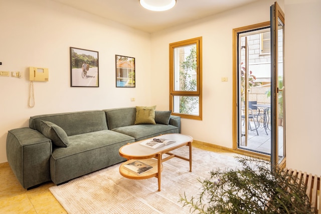 アンドロメダズ チャーム バイ シー N' レント