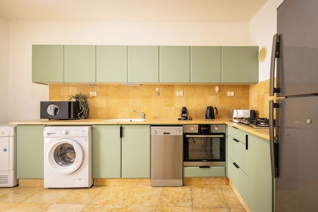 アンドロメダズ チャーム バイ シー N' レント