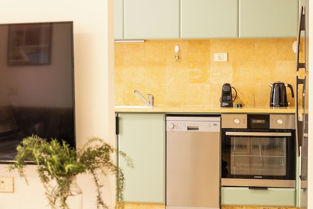 アンドロメダズ チャーム バイ シー N' レント