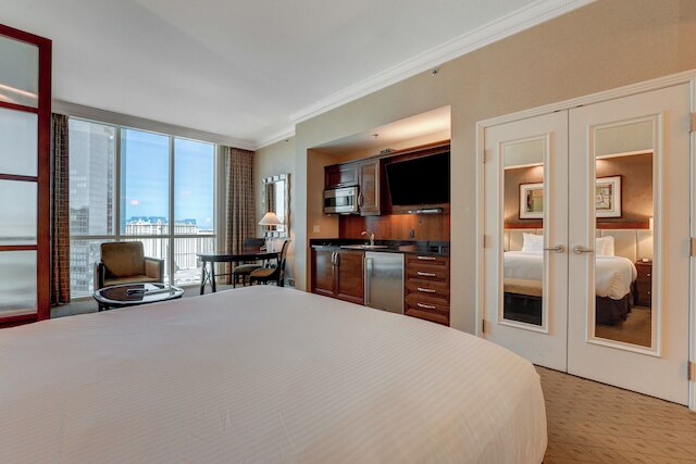 クラシック スイート シグネチャー リゾート プール ビュー