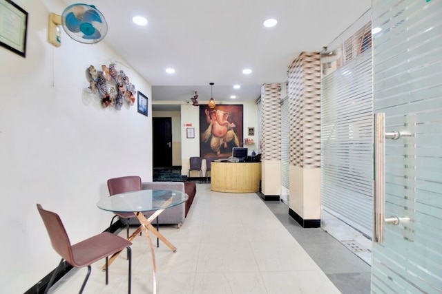 iROOMZ グローヴァル レジデンシー