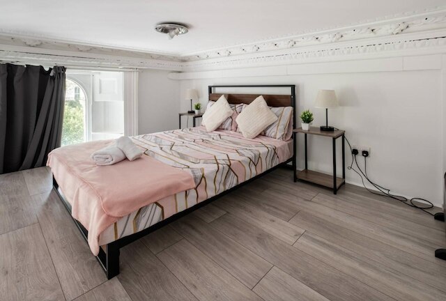 ウェスト オアシス - エスケープ フロム カオス