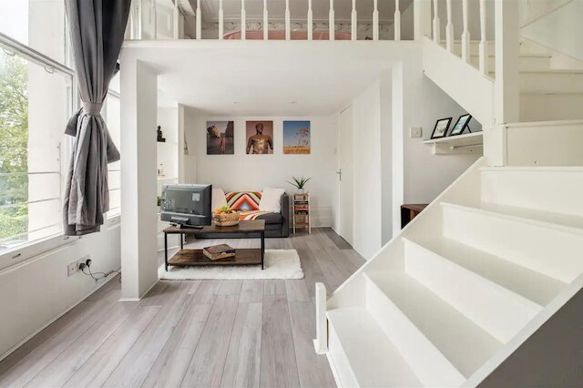 ウェスト オアシス - エスケープ フロム カオス