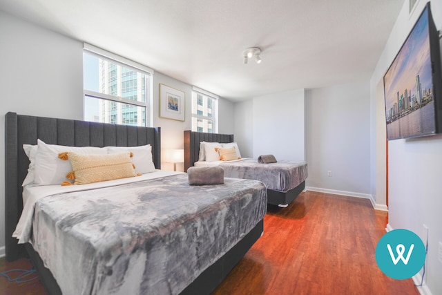 ブリッケル シティ ビュー コンド ウィズ プール