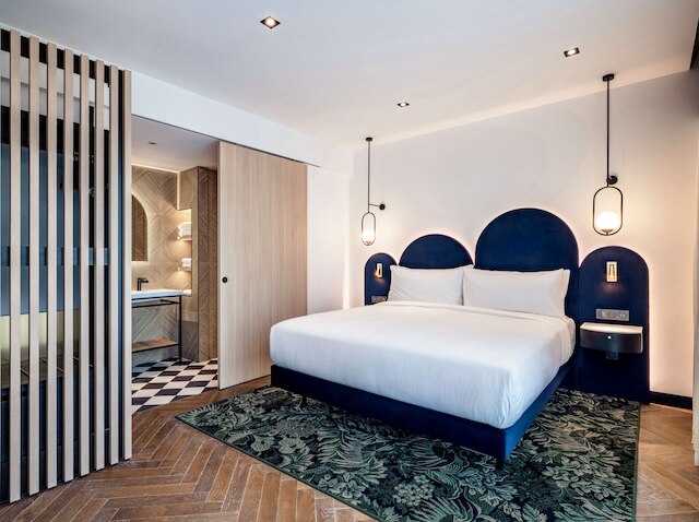 ダブルツリー バイ ヒルトン ニース センター アイコニック