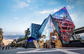 ダブルツリー バイ ヒルトン ニース センター アイコニック