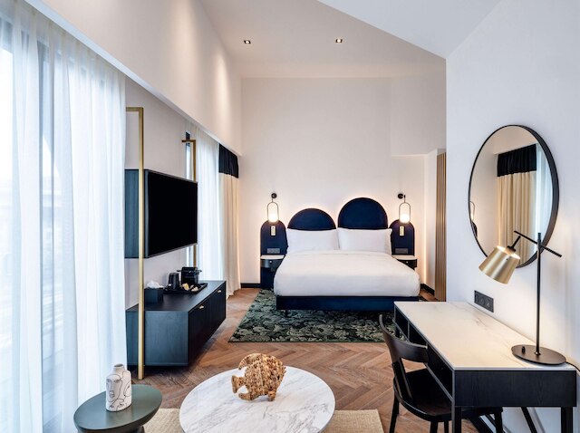 ダブルツリー バイ ヒルトン ニース センター アイコニック