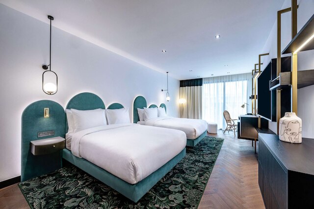 ダブルツリー バイ ヒルトン ニース センター アイコニック