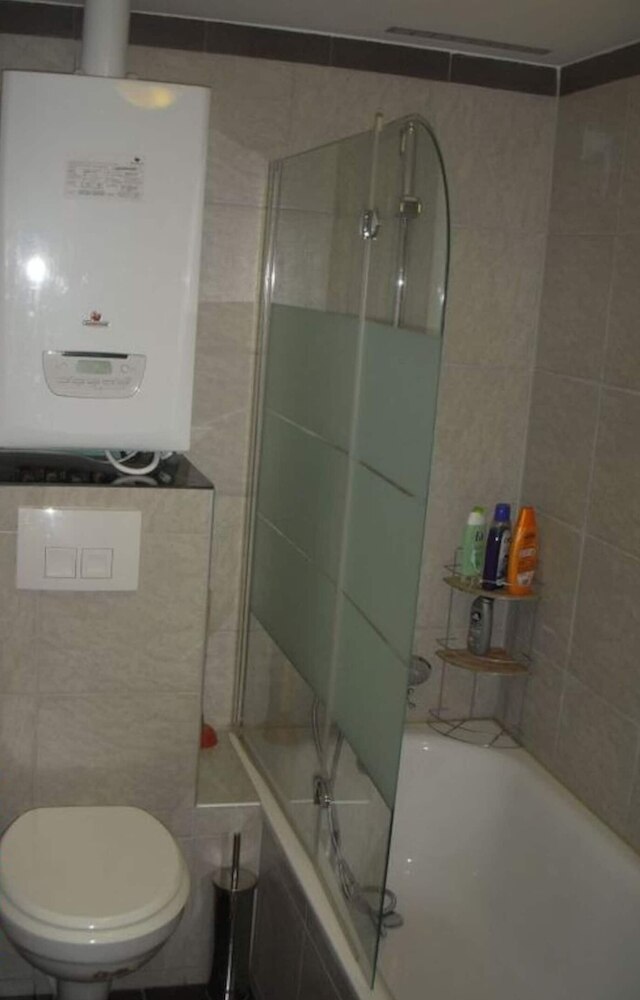 ホリデーアパートメント タカ 1