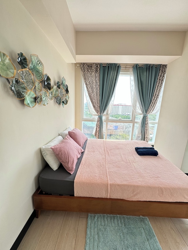 マクタン ニュートン コンド ウィズ プール アクセス