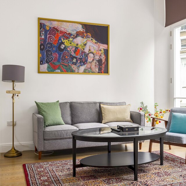 バルコニー サウス ケンジントン ラグジュアリー 2 ベッド アパートメント