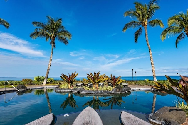 ビッグ アイランド ハリイ カイ 5h 3 ベッドルーム コンドミニアム