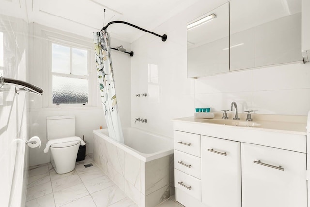 ビーチフロント セレニティ ボンダイ ビーチ