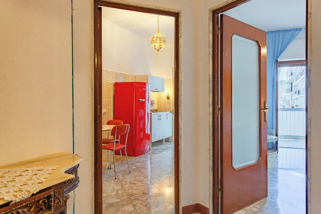 ゴールデン アンド シルバー アパートメント