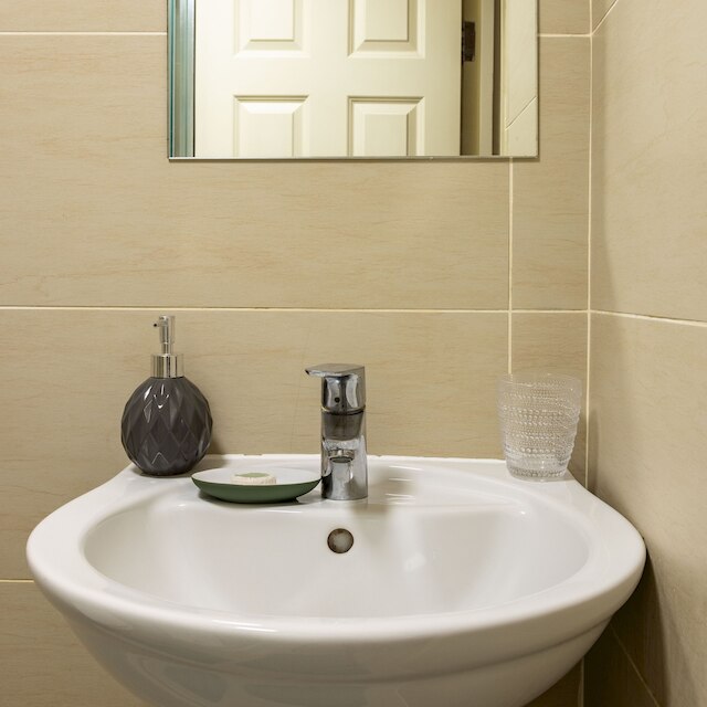 コージー スタジオ イン アールズ コート フラット 17